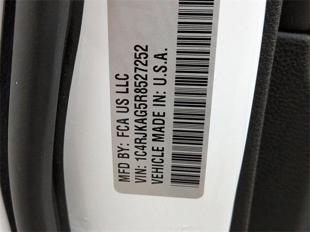 Certified 2024 Jeep Grand Cherokee L Laredo image 33