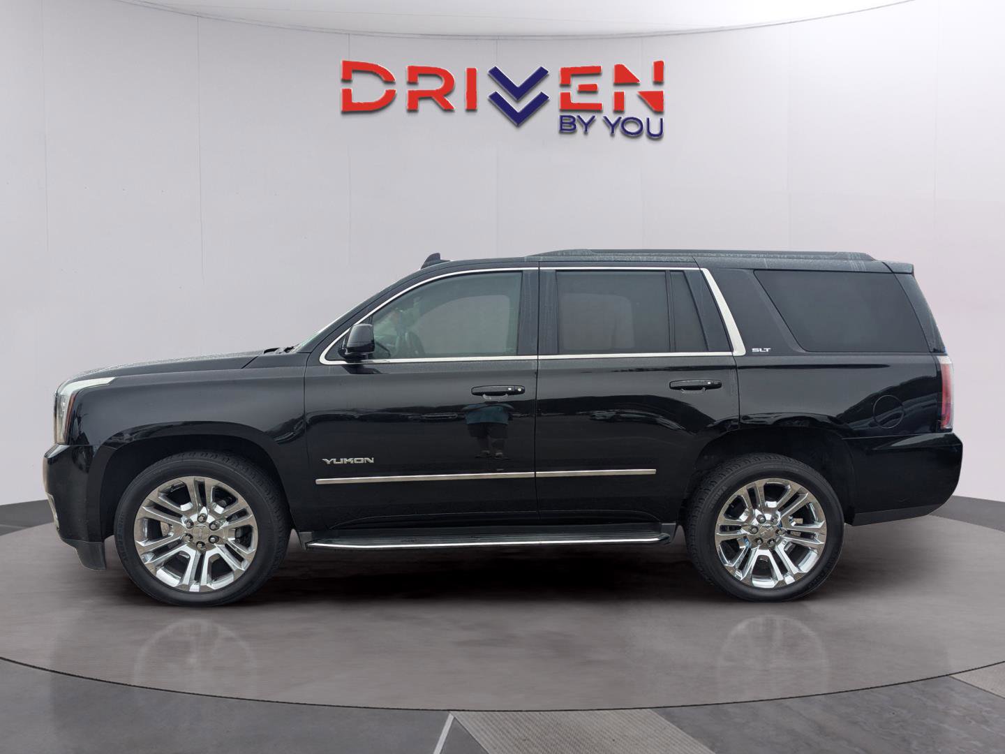 Used 2018 GMC Yukon SLT w/ Premium Edition image 2