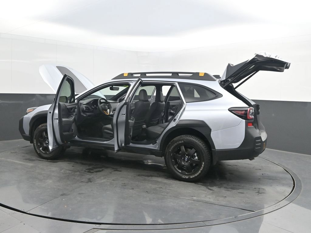 Used 2025 Subaru Outback Wilderness image 40