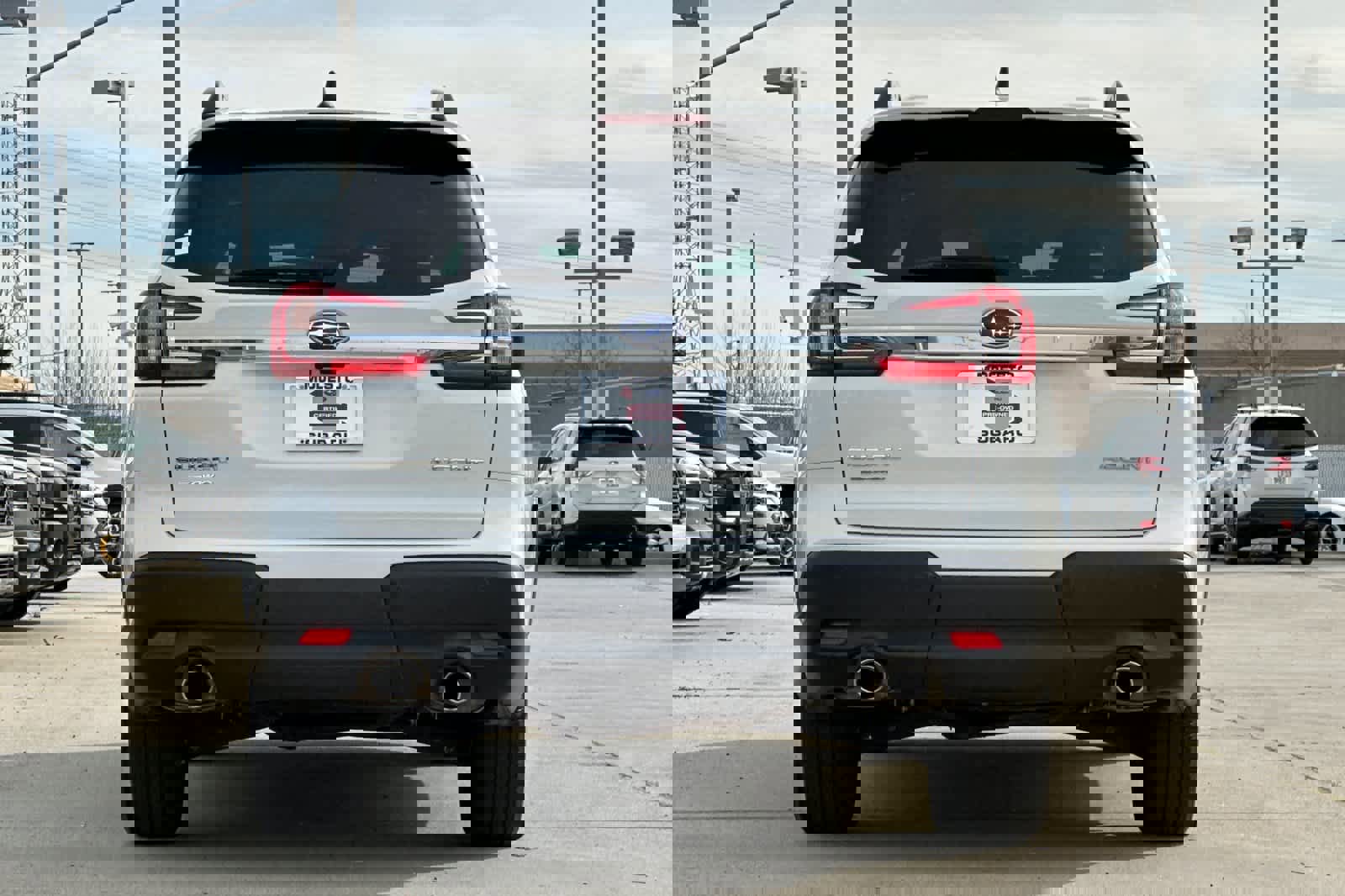 Used 2024 Subaru Ascent Premium w/ Convenience Package image 4