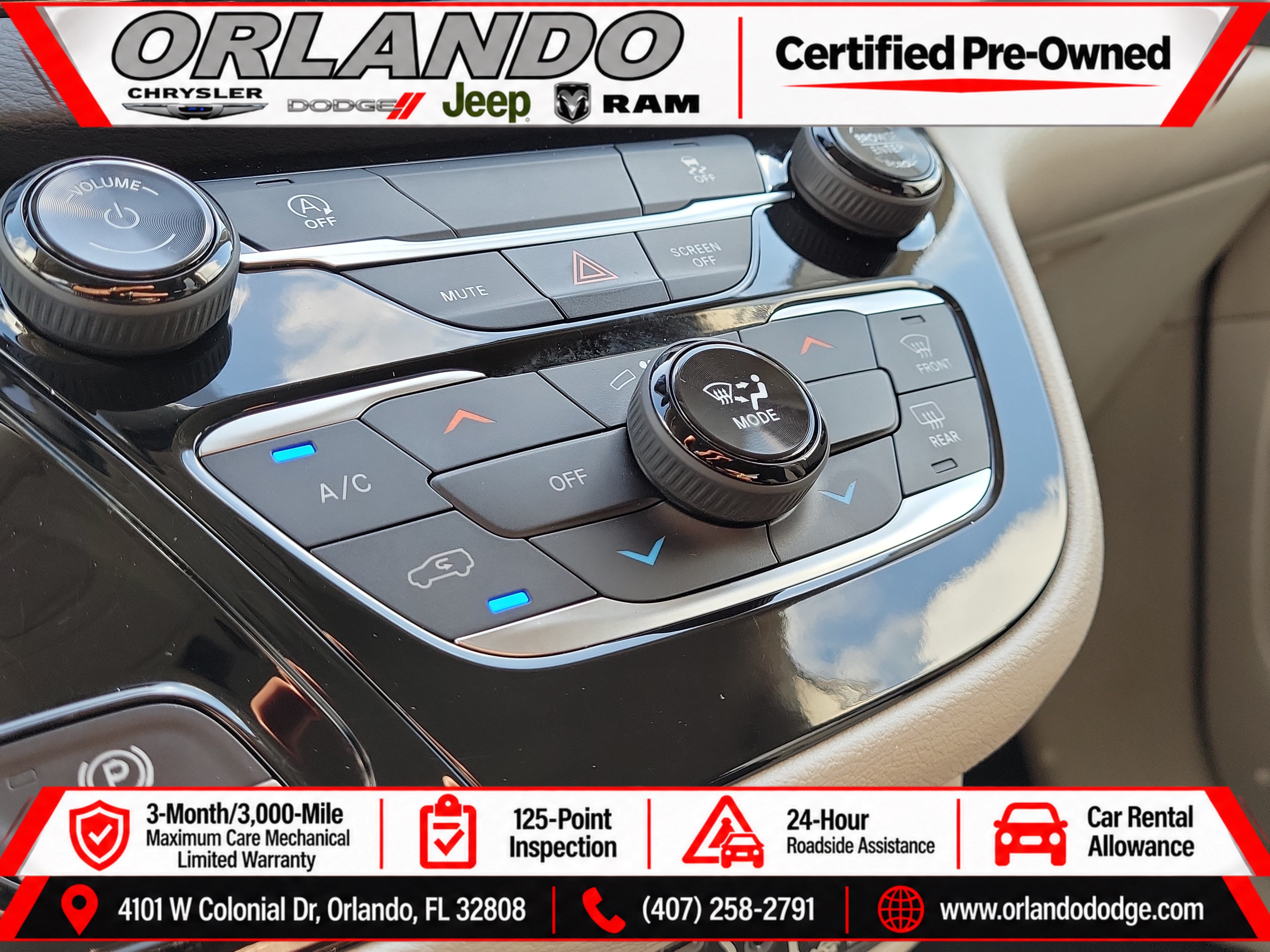 Used 2023 Chrysler Voyager LX FWD image 30