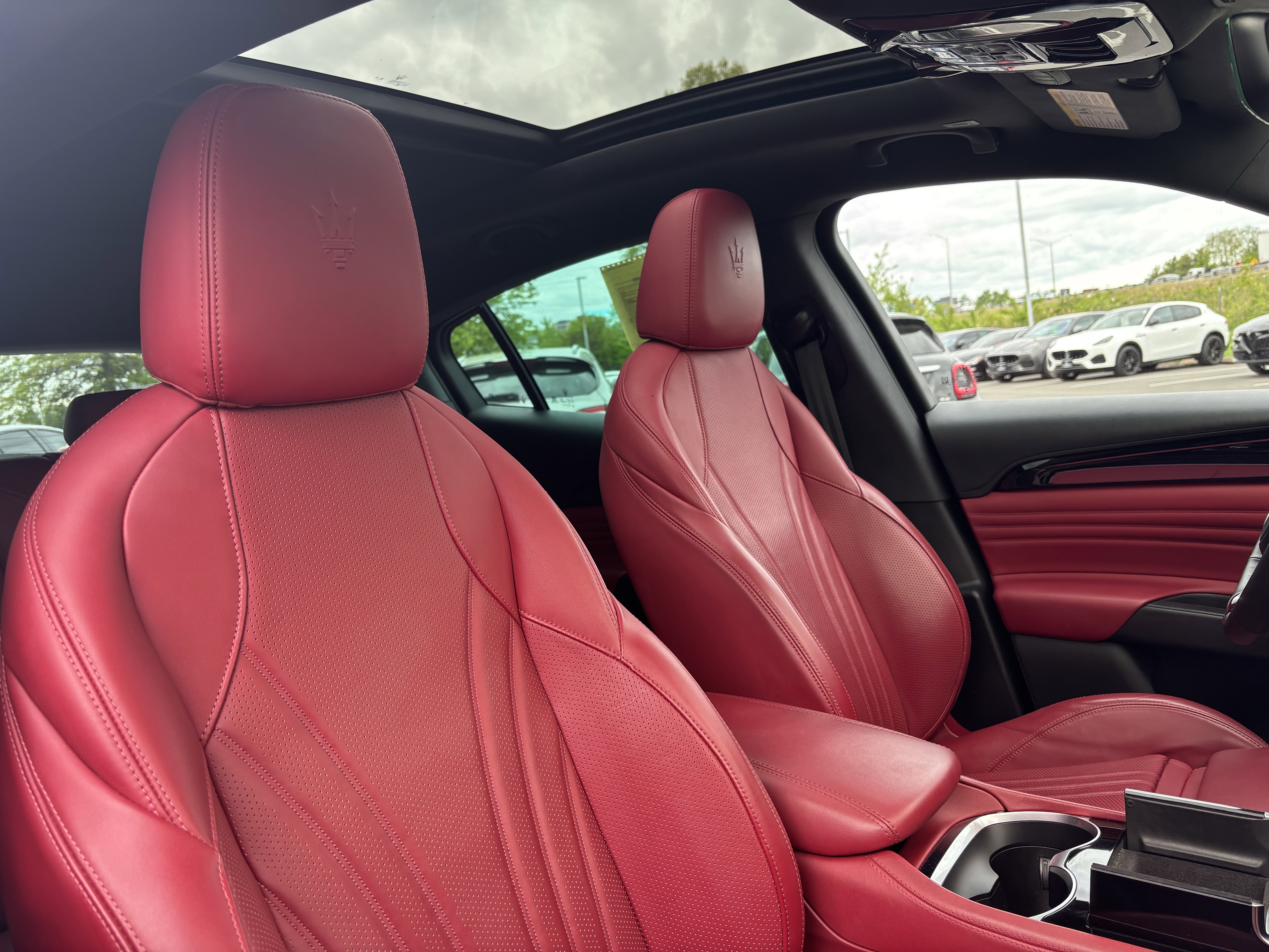Used 2023 Maserati Grecale Folgore AWD/4WD image 28