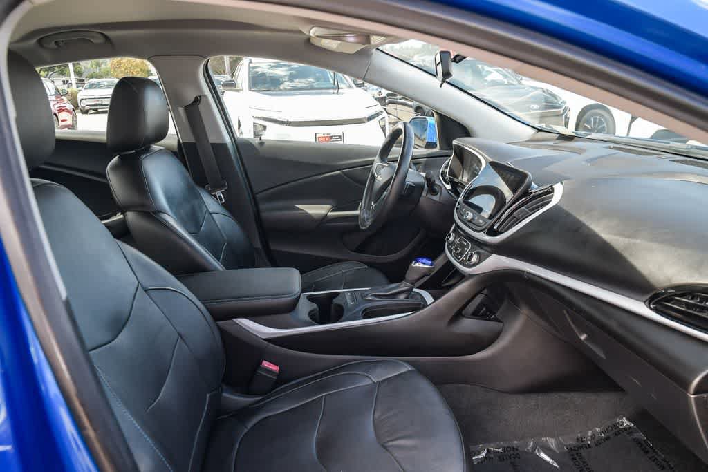 Used 2018 Chevrolet Volt LT w/ Comfort Package FWD image 15
