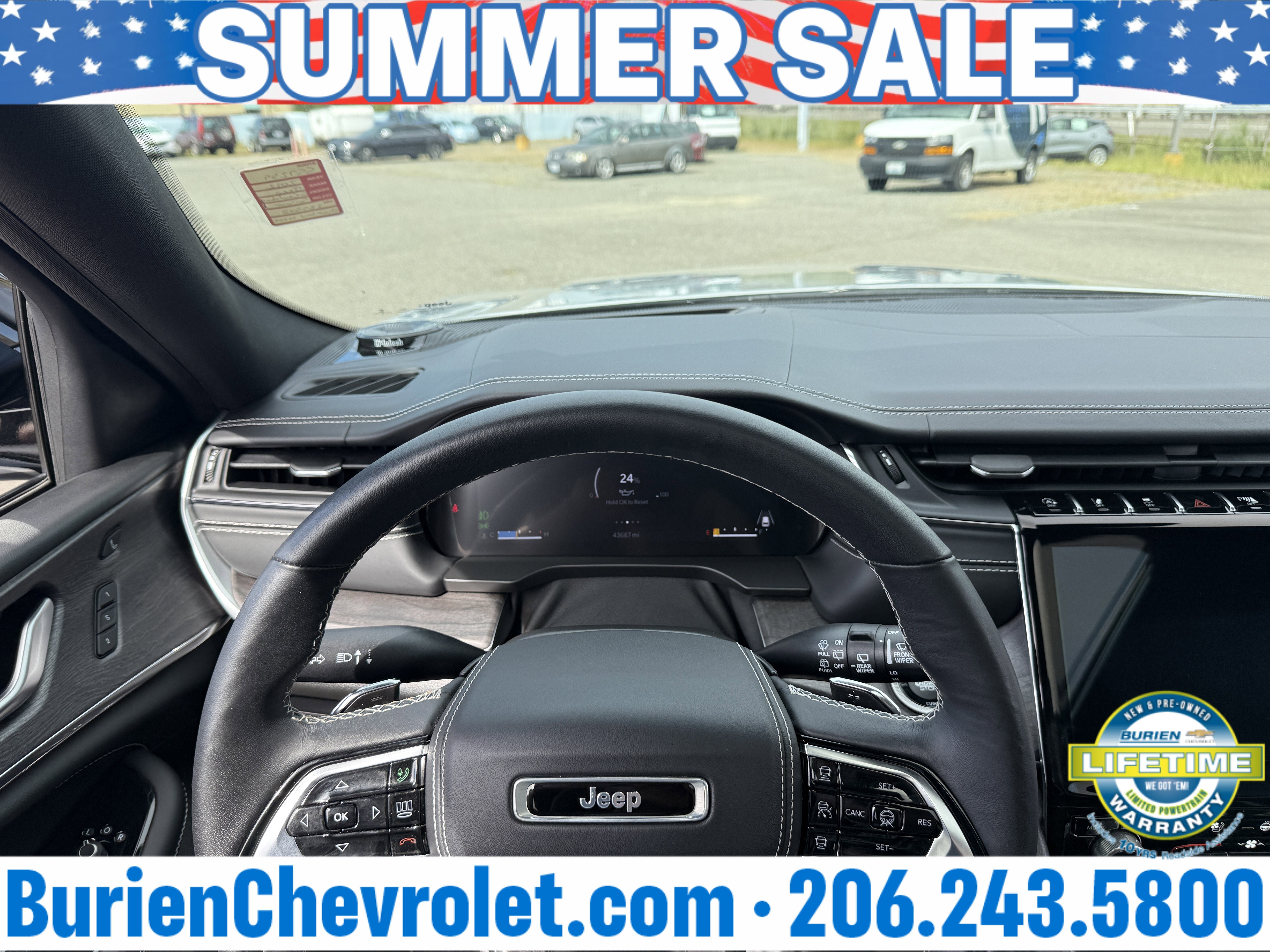 Used 2022 Jeep Grand Cherokee Overland w/ Adv Protech Group III AWD/4WD image 13