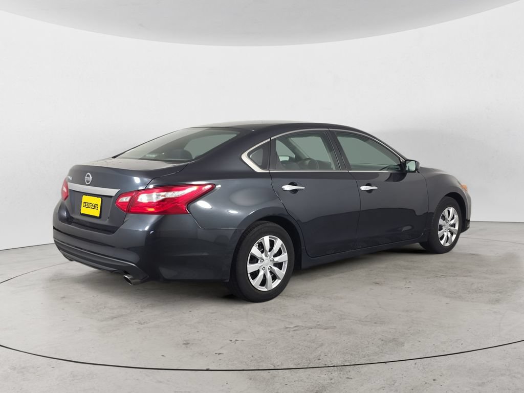 Used 2017 Nissan Altima 2.5 S w/ Power Driver Seat Package FWD image 5