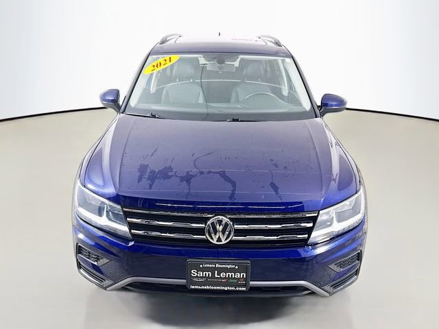 Used 2021 Volkswagen Tiguan SE image 2