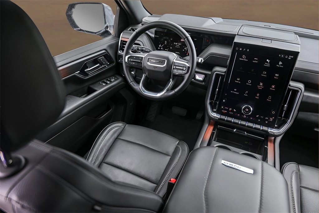 Used 2025 GMC Yukon Denali image 28