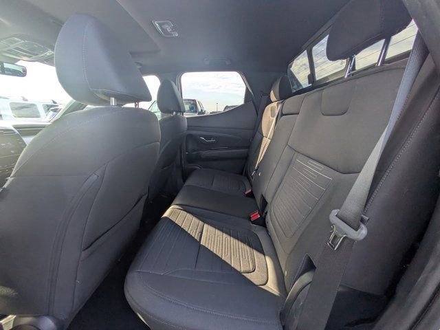 Used 2022 Hyundai Santa Cruz SEL Premium image 11