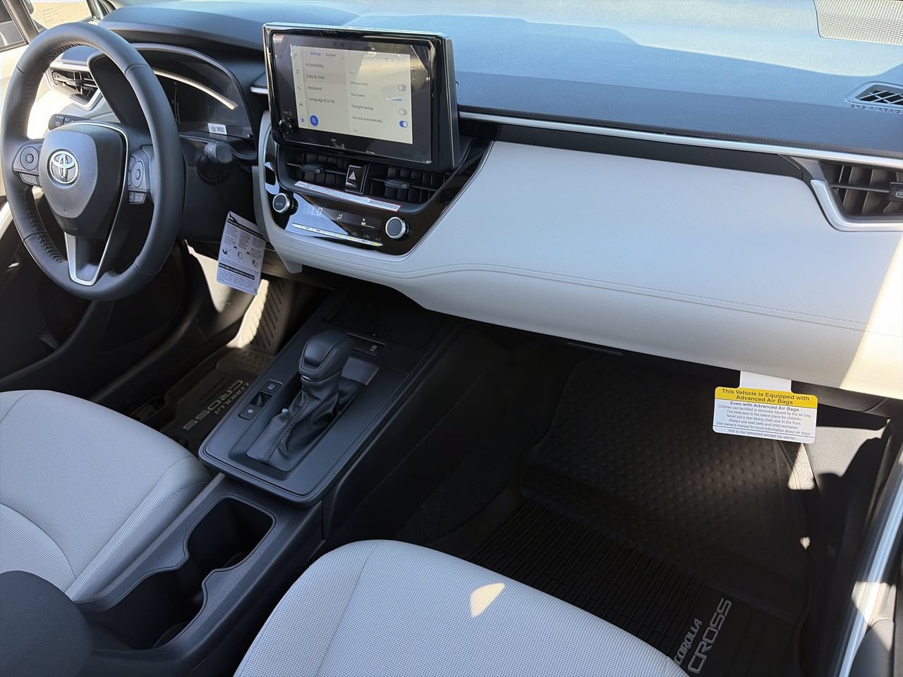 New 2026 Toyota Corolla Cross LE FWD image 24