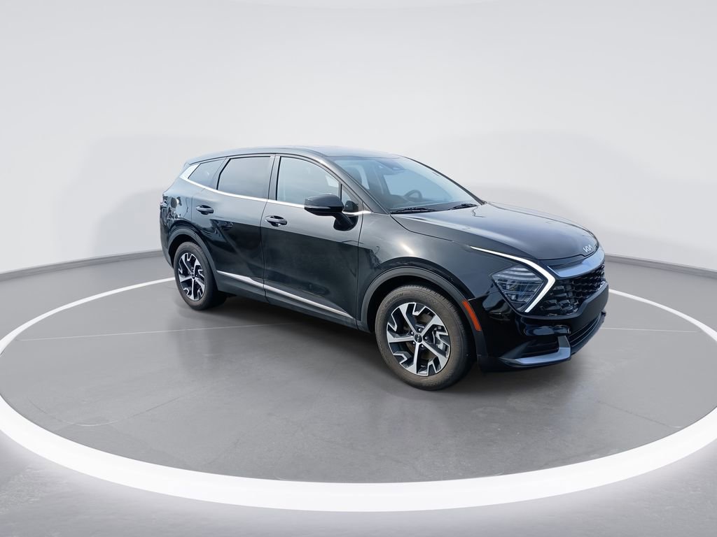 Used 2025 Kia Sportage EX image 2