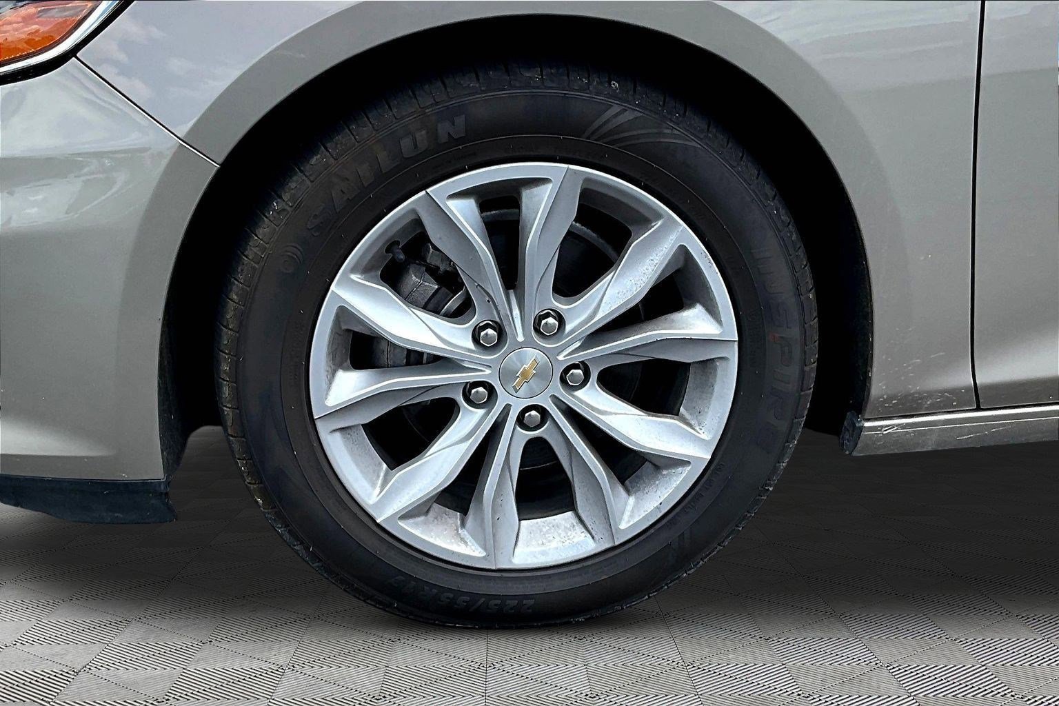 Used 2023 Chevrolet Malibu LT FWD image 30