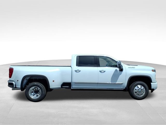 New 2026 Chevrolet Silverado 3500 High Country w/ High Country Premium Package AWD/4WD image 2
