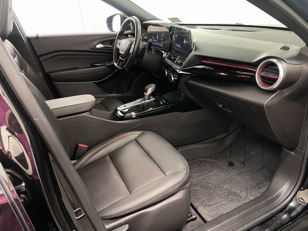 Certified 2025 Chevrolet Trax RS w/ Driver Confidence Package image 37