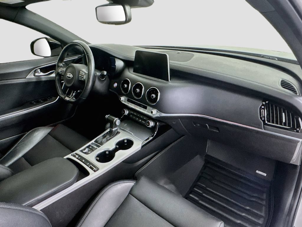 Used 2020 Kia Stinger GT1 AWD/4WD image 30