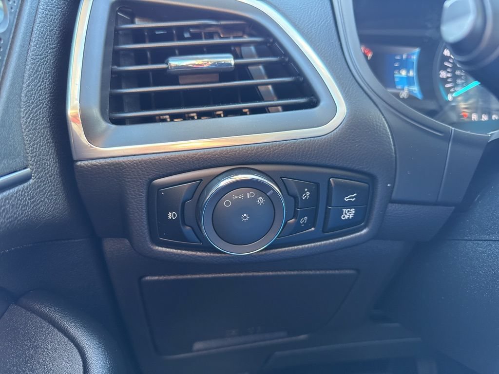 Used 2024 Ford Edge Titanium AWD/4WD image 10