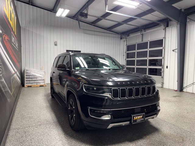 Used 2024 Jeep Wagoneer Series III AWD/4WD image 18