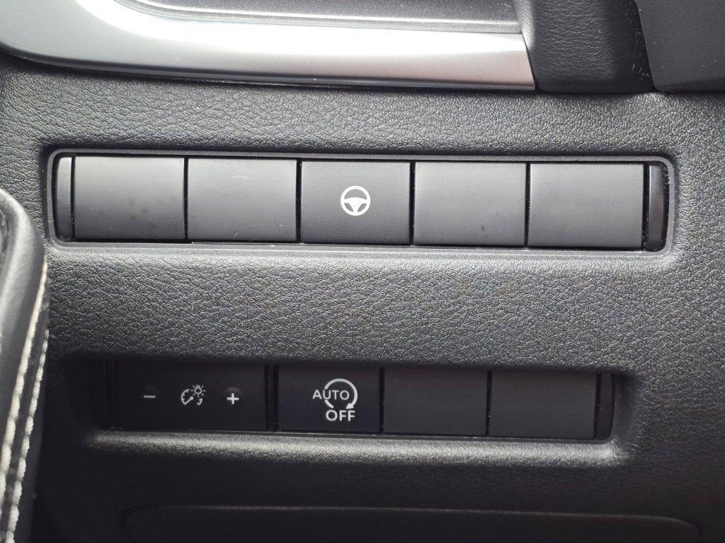 Used 2023 Nissan Rogue SV image 27