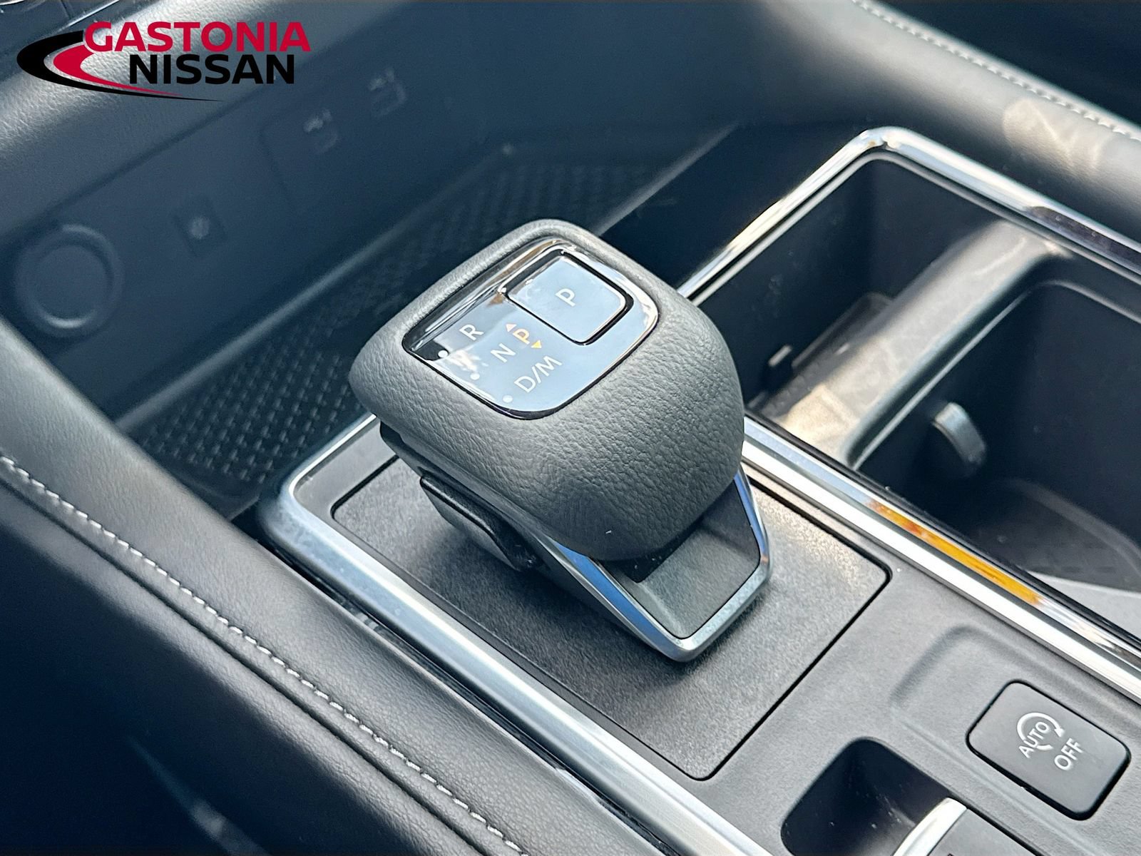 Used 2024 Nissan Pathfinder SL w/ SL Premium Package FWD image 22