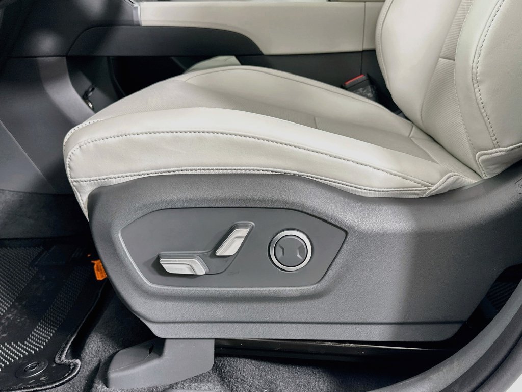 New 2027 Hyundai Santa Fe SEL FWD image 19
