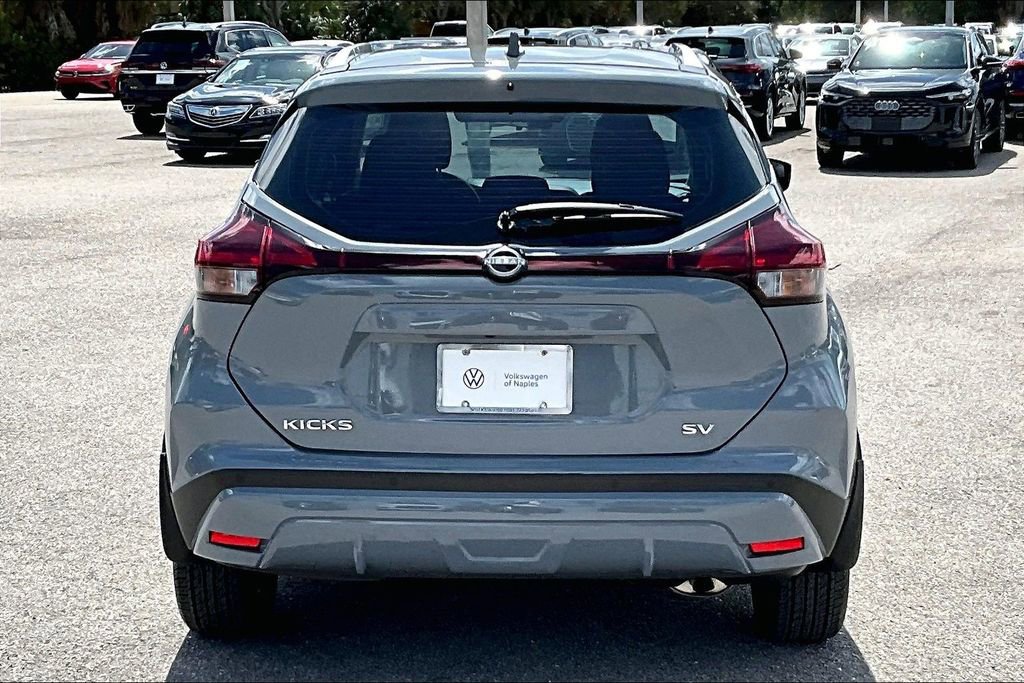 Used 2022 Nissan Kicks SV FWD image 6