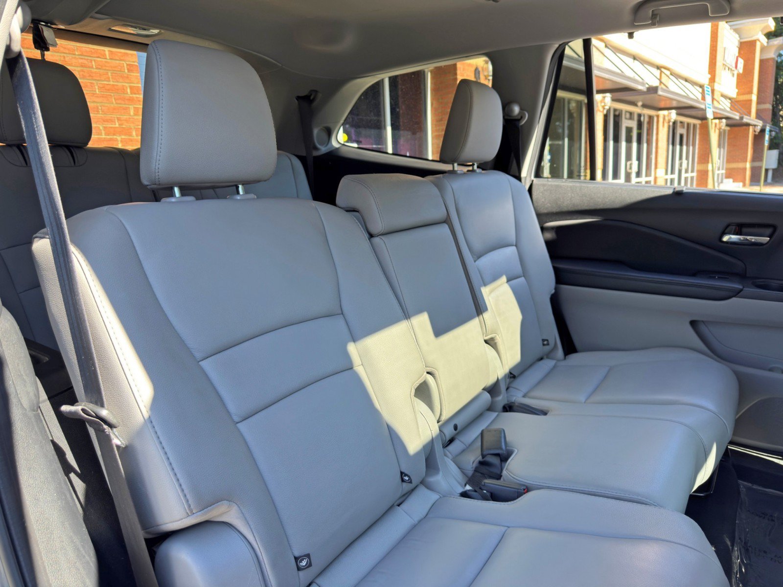 Used 2020 Honda Pilot Touring image 39