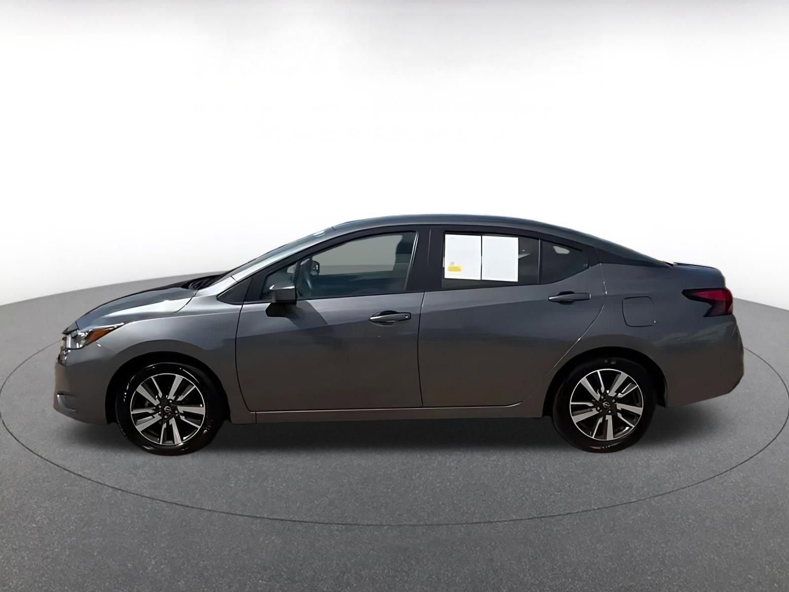 Used 2025 Nissan Versa SV FWD image 9