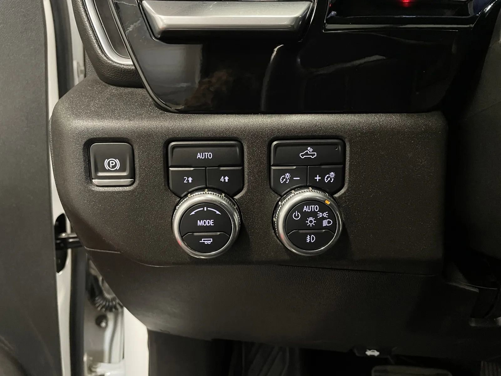 Used 2024 GMC Sierra 1500 Elevation image 26