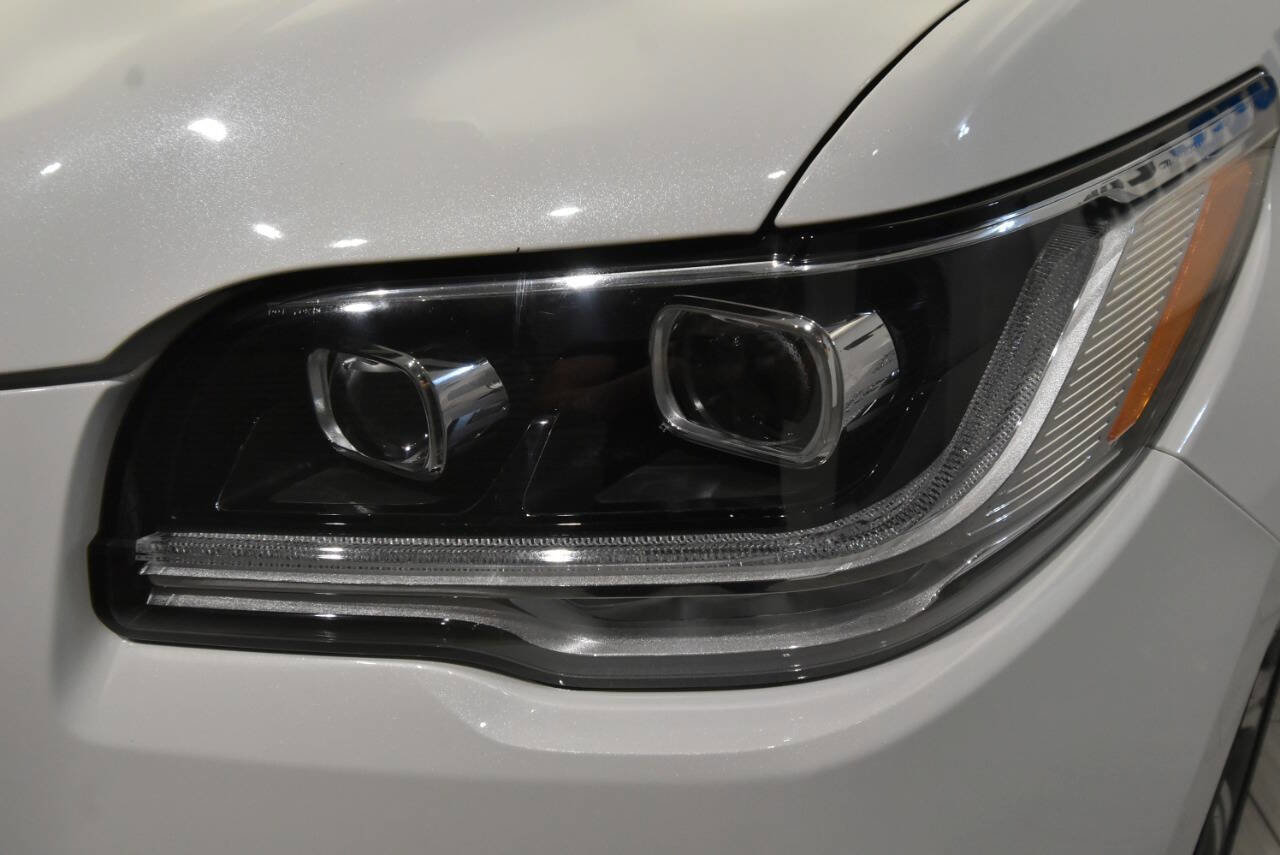 Used 2022 Lincoln Navigator Reserve image 9