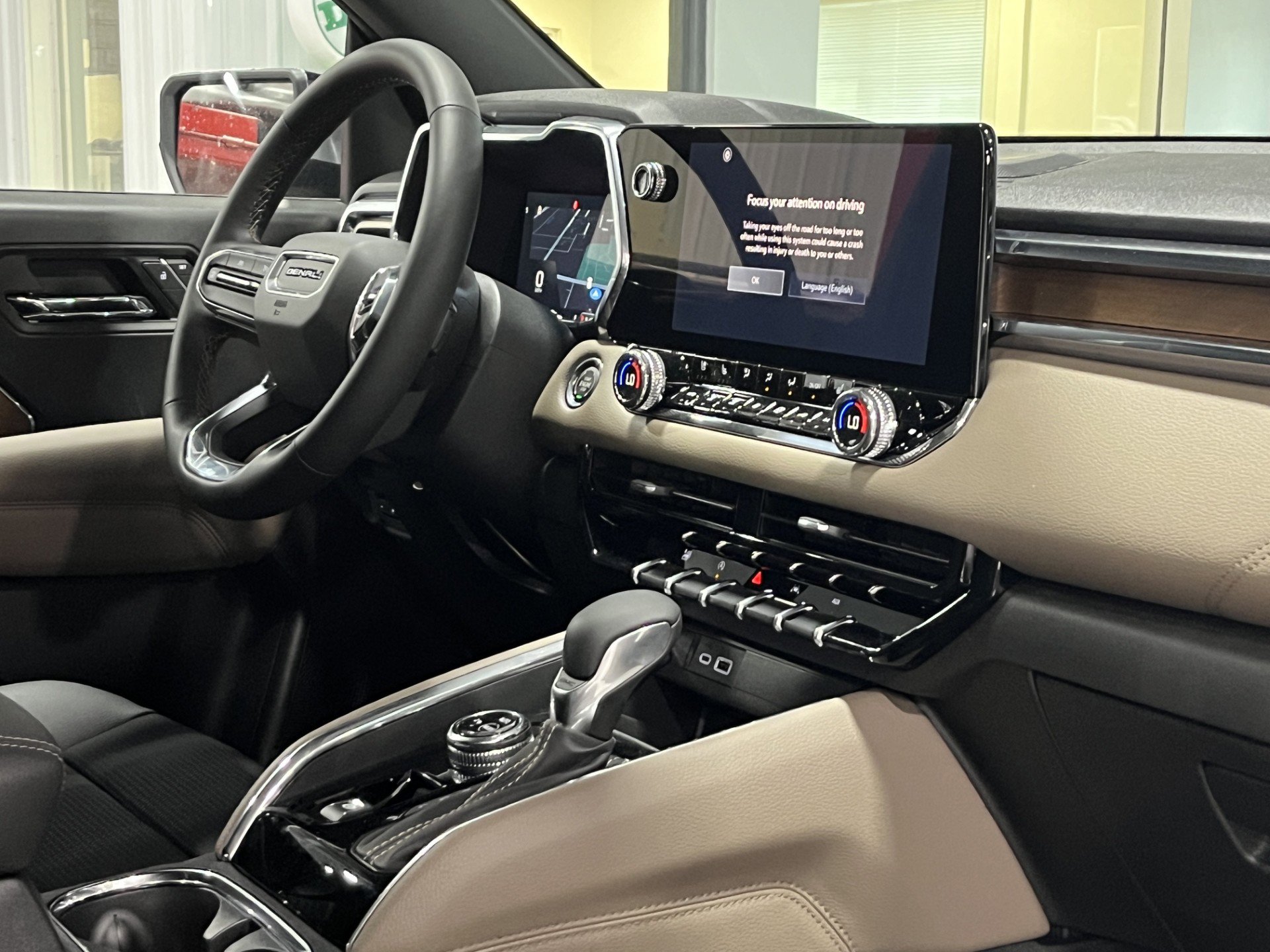 New 2026 GMC Canyon Denali w/ LPO, Denali Black Edition AWD/4WD image 10