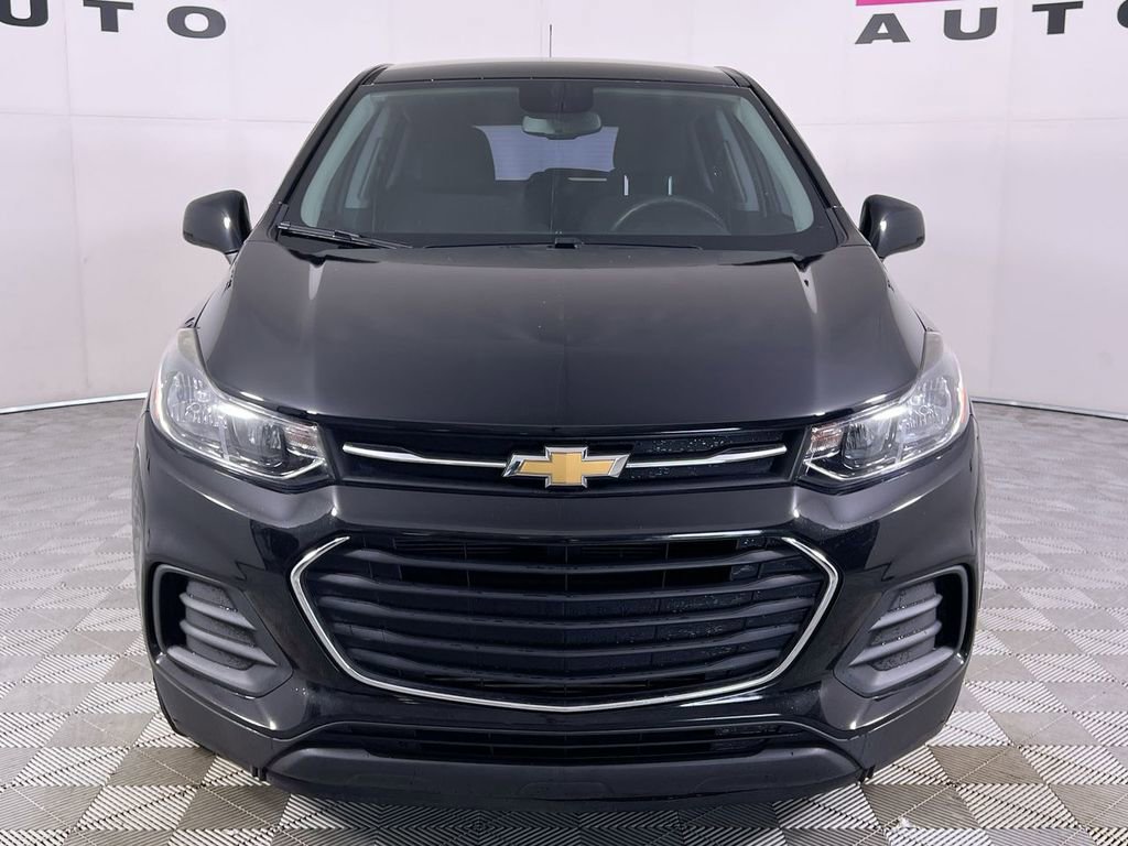 Used 2021 Chevrolet Trax LS image 2