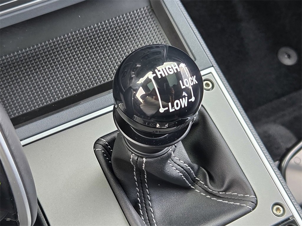 Used 2024 INEOS Grenadier Fieldmaster Edition image 23