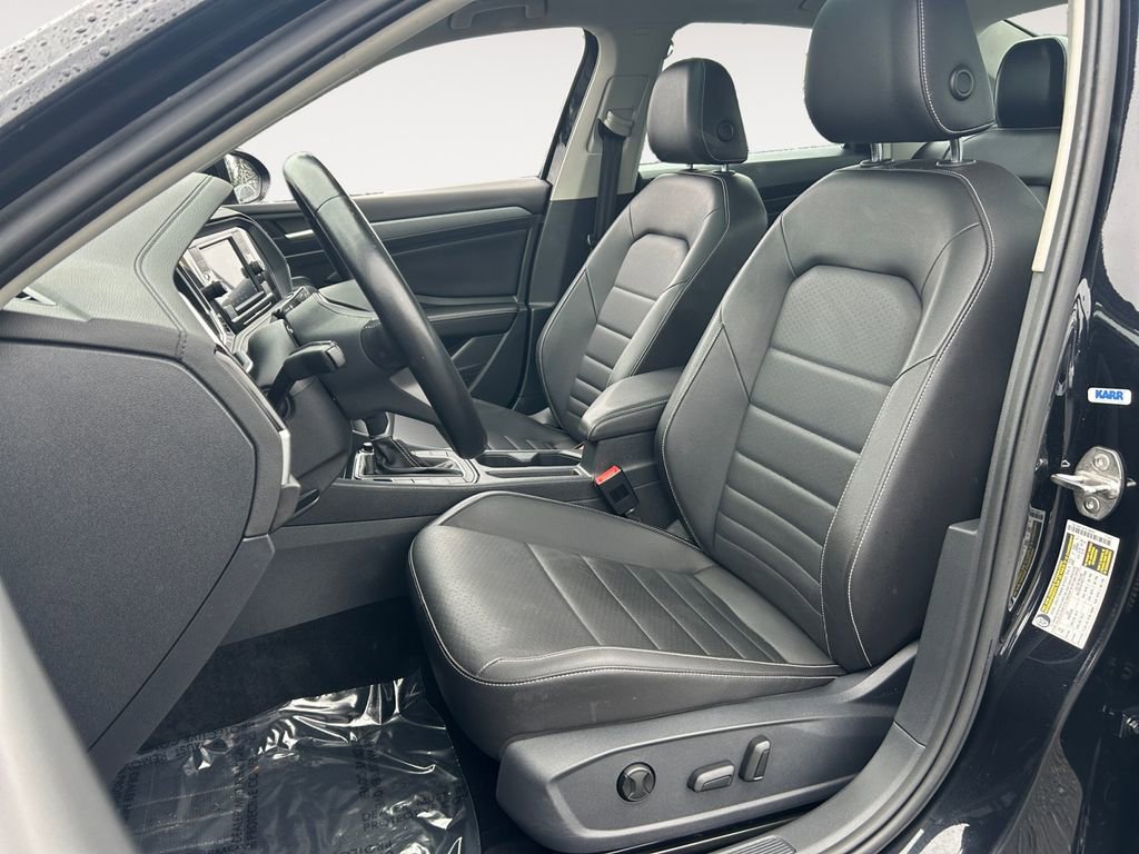 Used 2022 Volkswagen Jetta SE FWD image 6