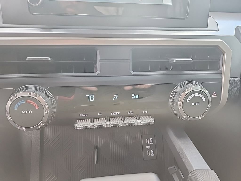 Used 2025 Toyota Tacoma TRD Off-Road image 24