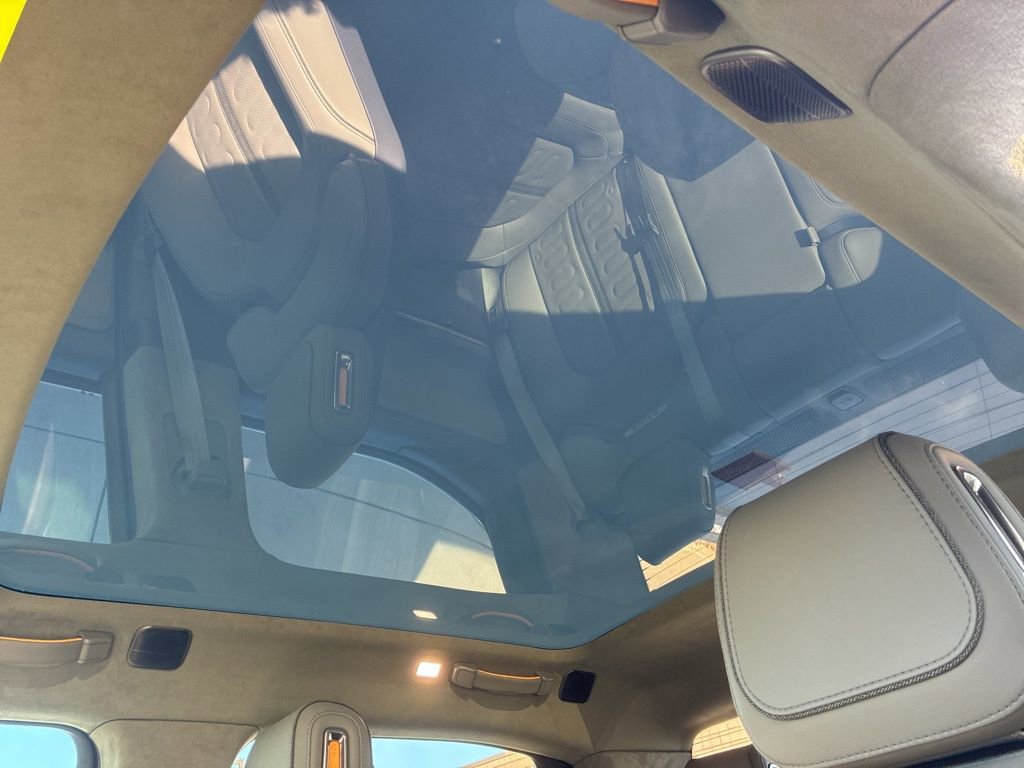 Used 2022 Rivian R1T Launch Edition image 6