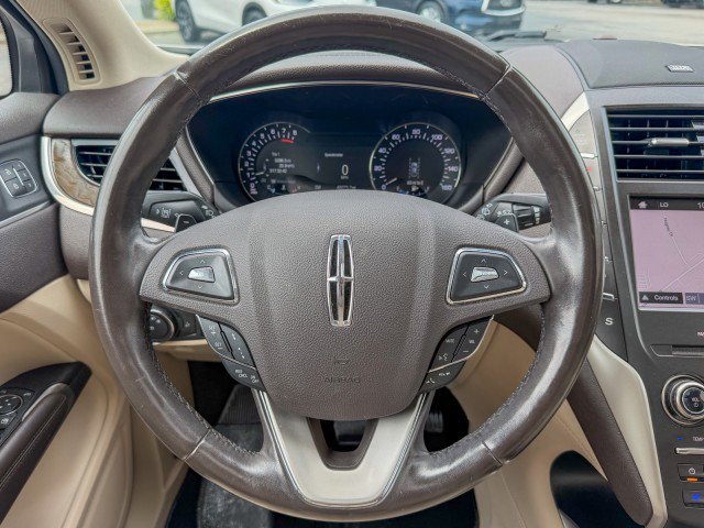 Used 2019 Lincoln MKC Reserve w/ MKC Technology Package FWD image 8