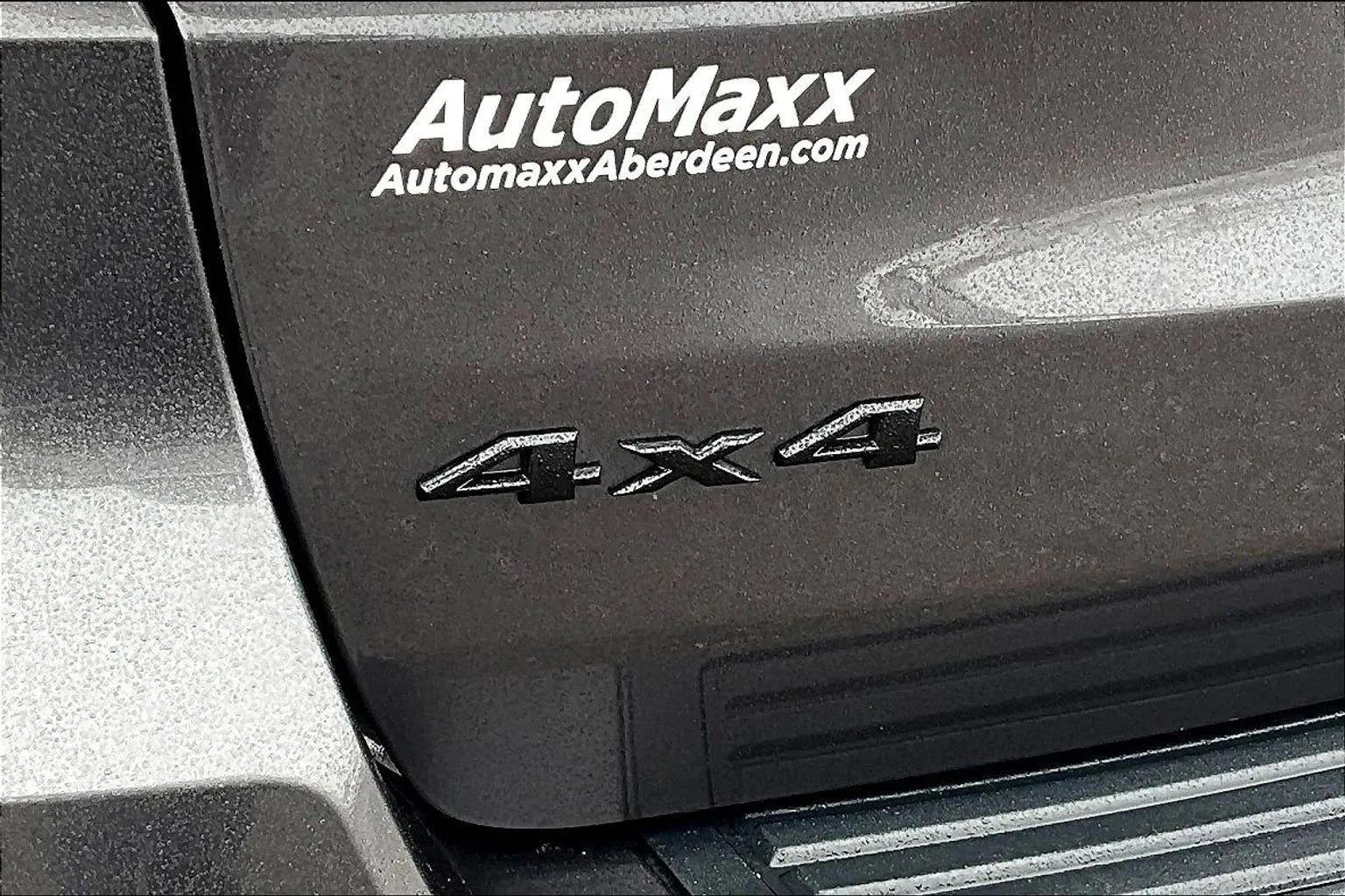 Used 2021 Jeep Grand Cherokee Laredo X AWD/4WD image 30