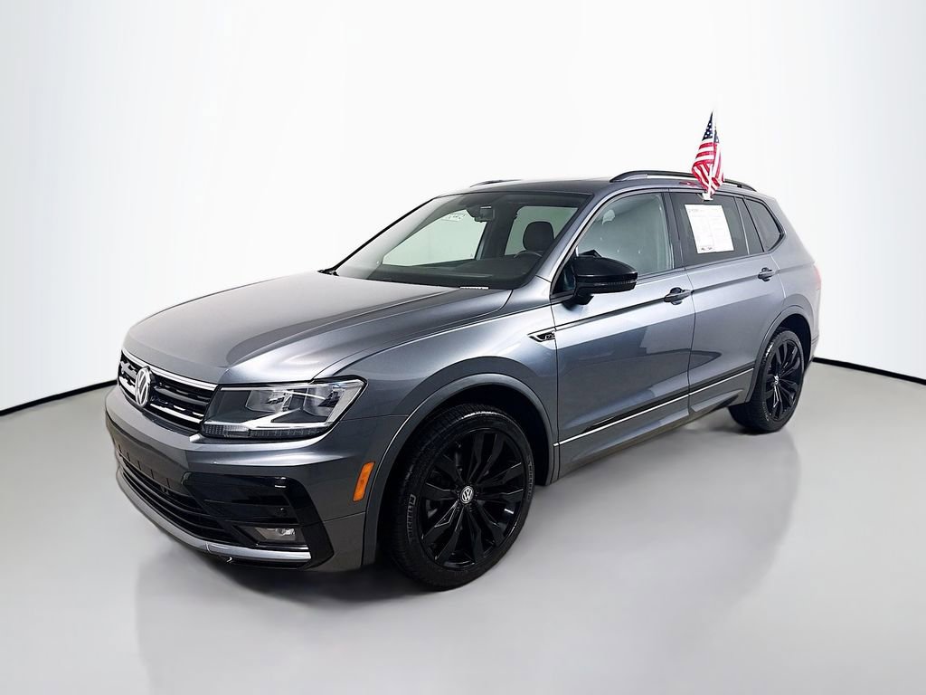 Used 2020 Volkswagen Tiguan SE R-Line image 3