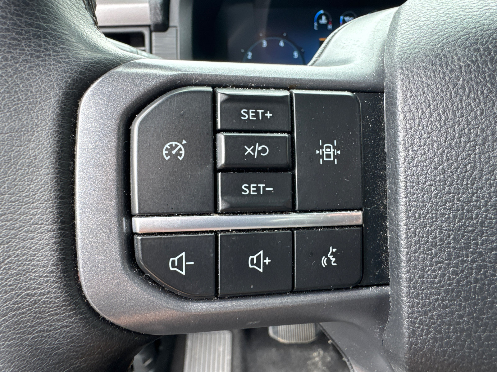Used 2025 Ford F150 XLT w/ Equipment Group 301A Standard AWD/4WD image 31