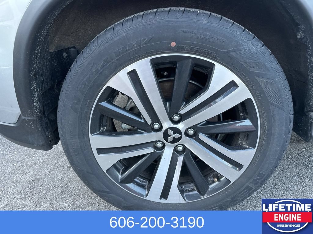 Used 2025 Mitsubishi Outlander Sport ES AWD/4WD image 12