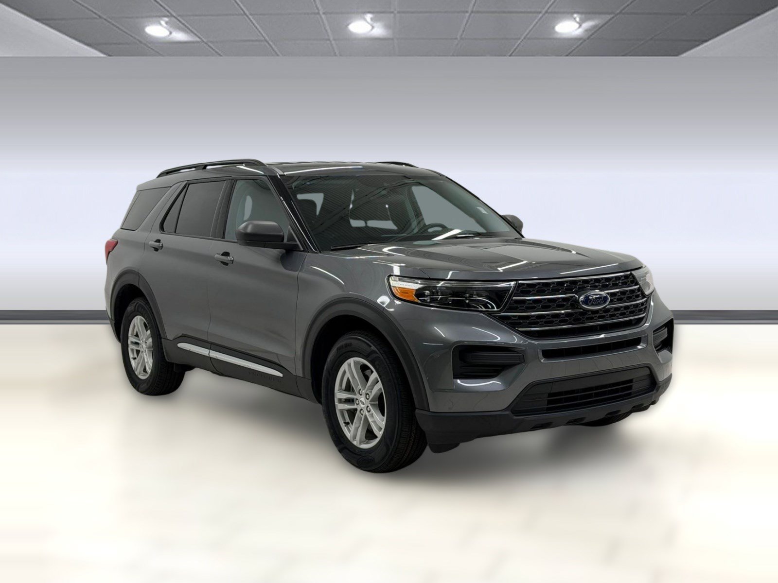 Used 2023 Ford Explorer XLT w/ Class IV Trailer Tow Package AWD/4WD image 5