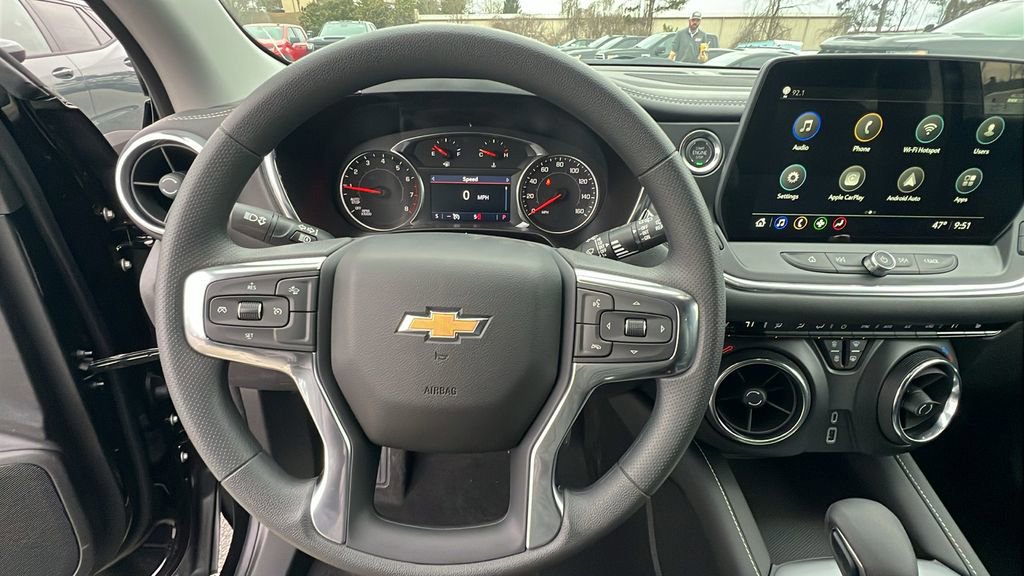 New 2025 Chevrolet Blazer LT w/ Midnight/Sport Edition image 19