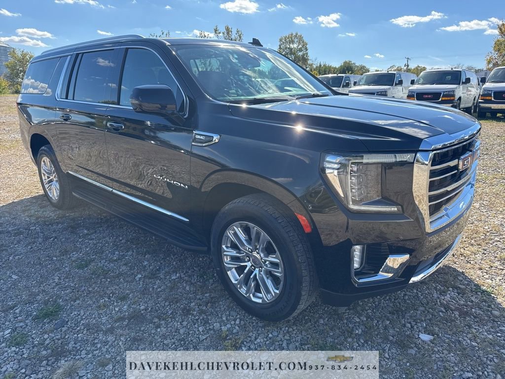 Used 2021 GMC Yukon XL SLT w/ SLT Premium Package image 7