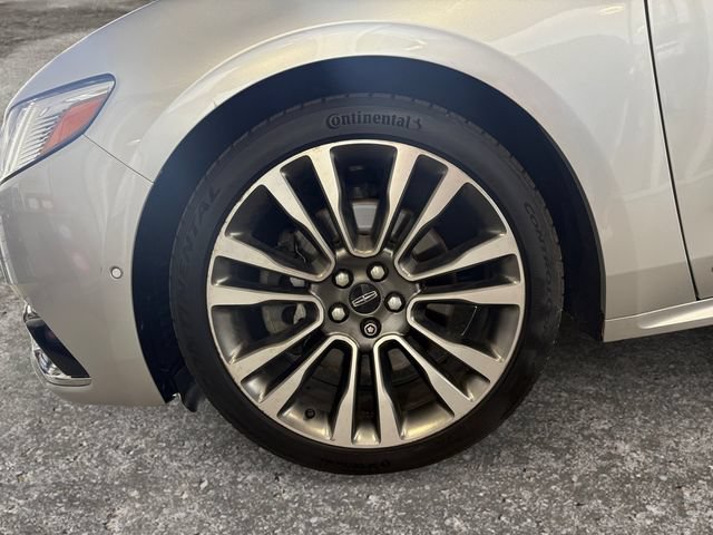 Used 2017 Lincoln Continental Reserve w/ Technology Package AWD/4WD image 12