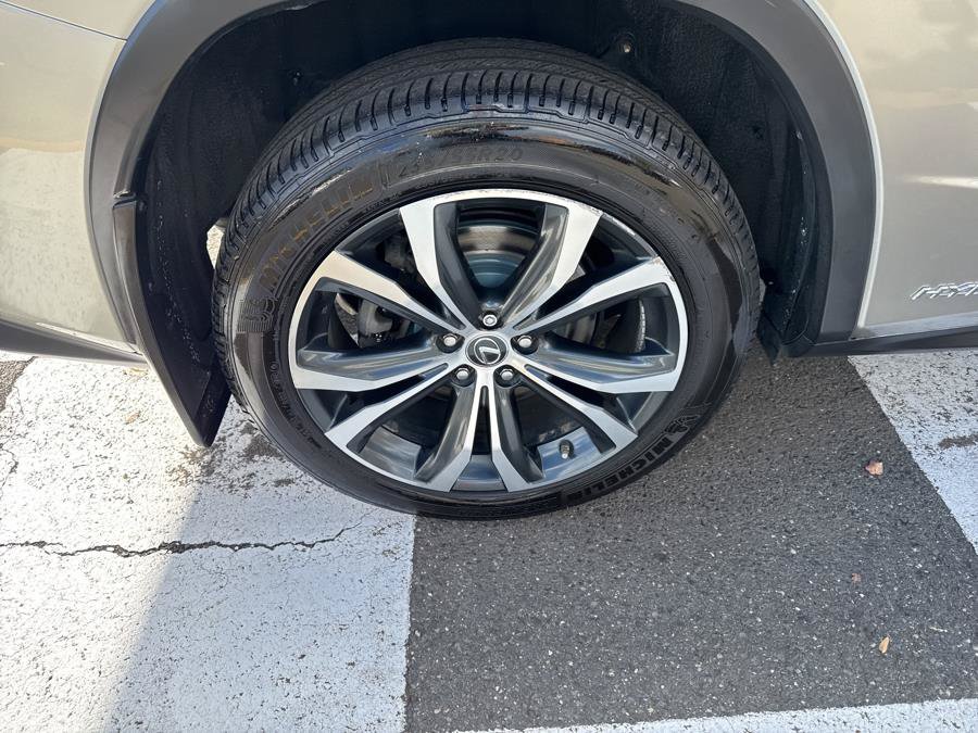 Used 2018 Lexus RX 450h AWD w/ Premium Package image 13