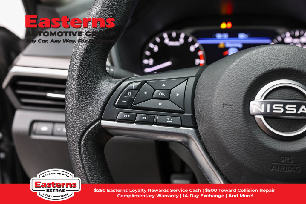 Used 2023 Nissan Altima 2.5 SV AWD/4WD image 16