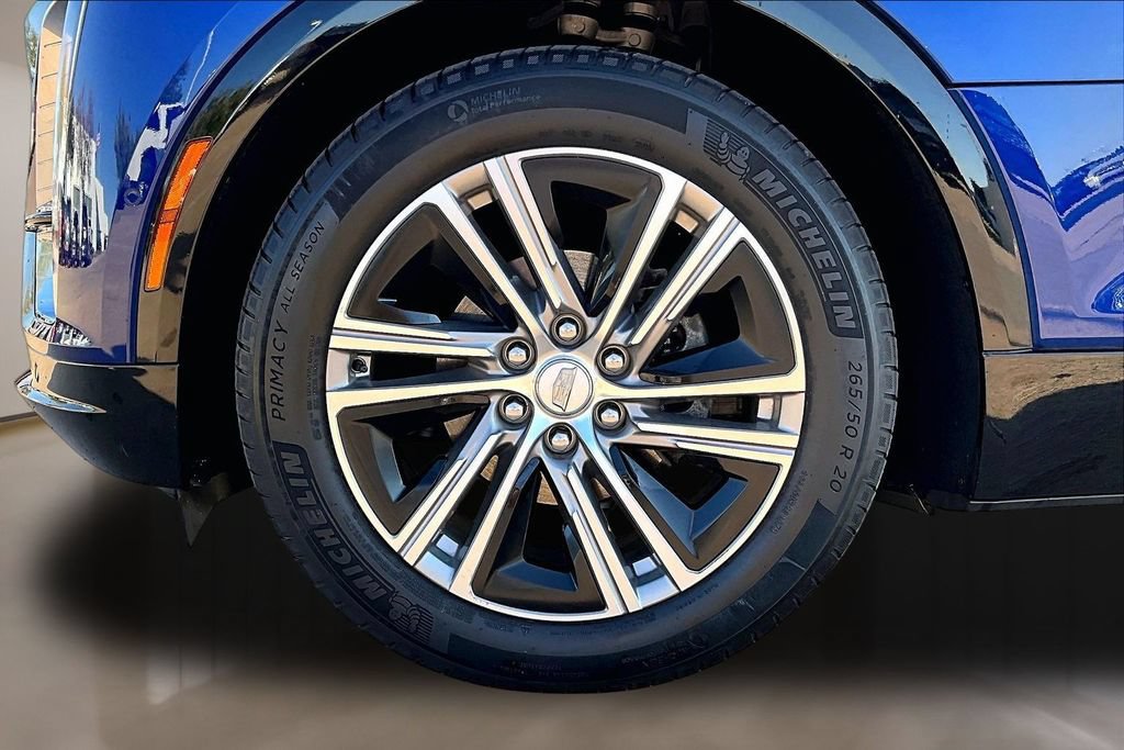 Certified 2024 Cadillac Lyriq Luxury AWD/4WD image 8