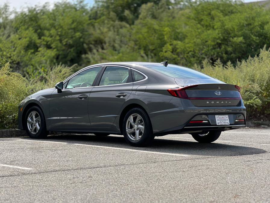 Used 2023 Hyundai Sonata SE w/ Preferred Accessory Package image 7
