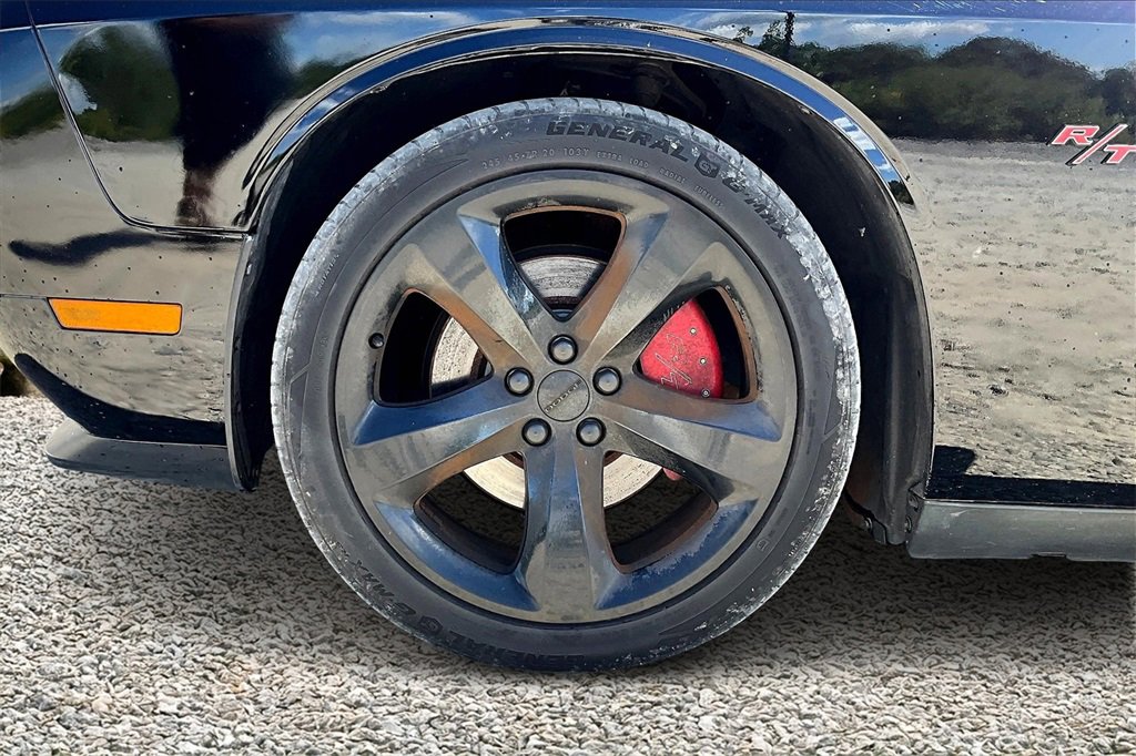 Used 2014 Dodge Challenger R/T w/ Blacktop Package image 9