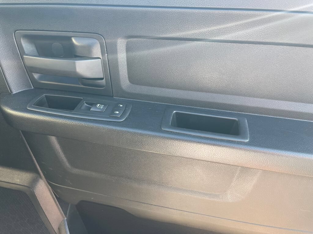 Used 2015 RAM 1500 Express AWD/4WD image 26