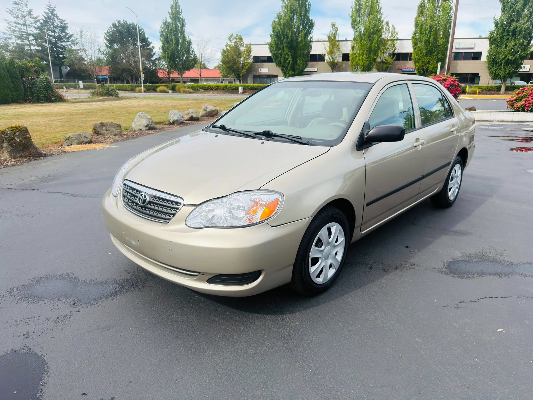 Used 2007 Toyota Corolla CE FWD image 1